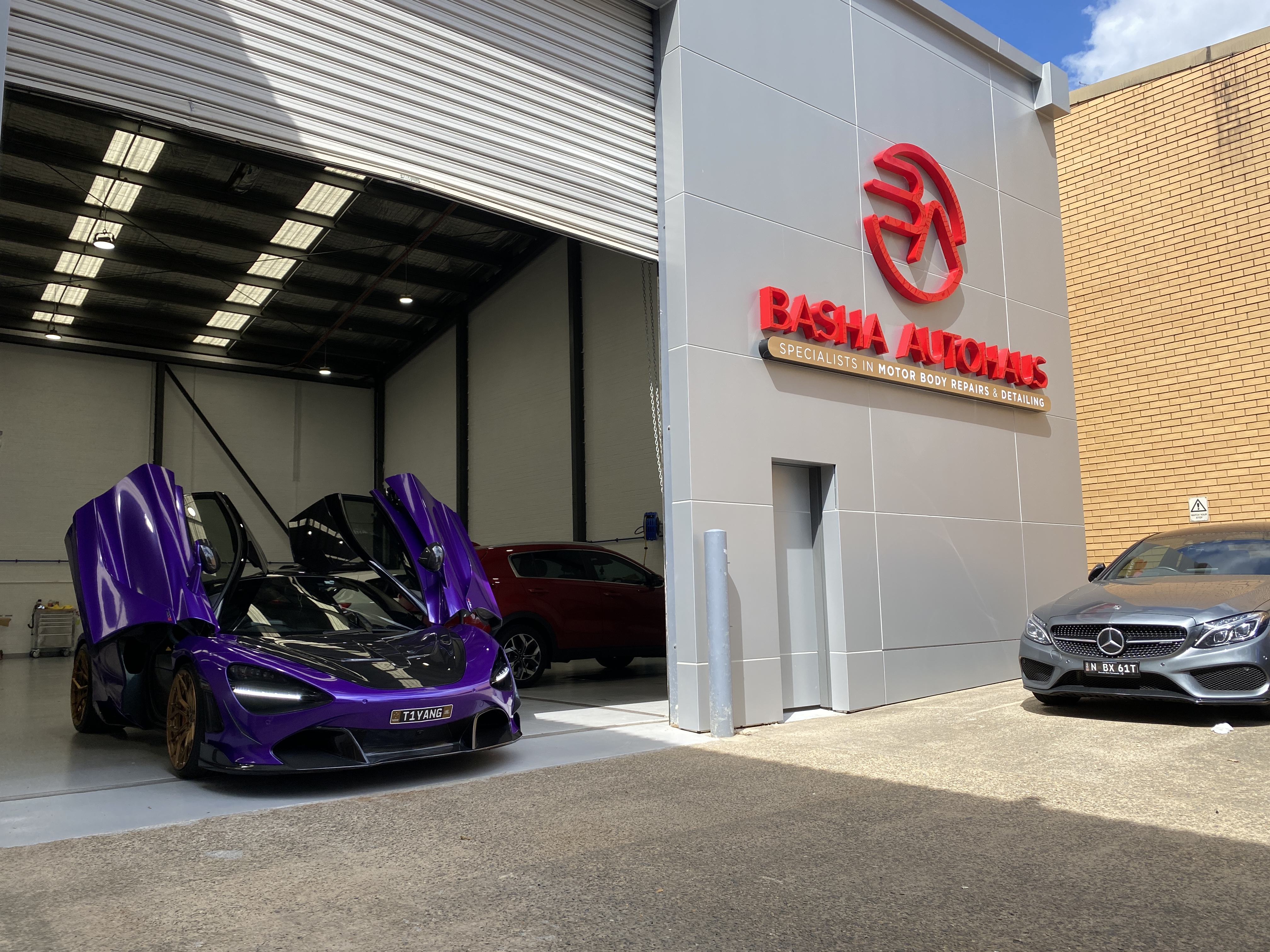 Basha Autohaus Photos